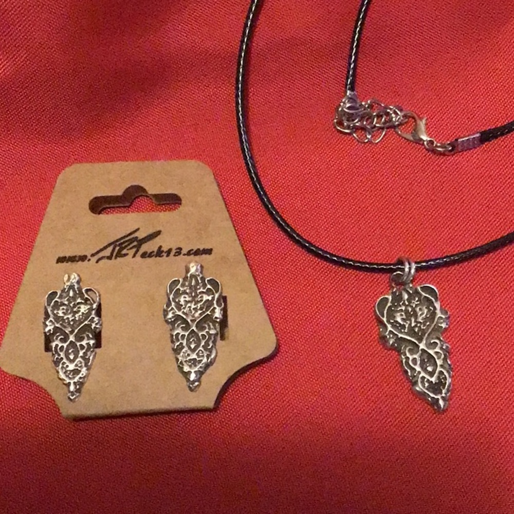 925 necklace and earrings with matching accents